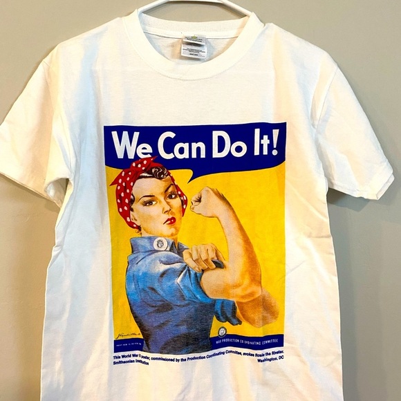 Smithsonian Tops - ‼️SOLD‼️Rosie the riveter Smithsonian edition tee